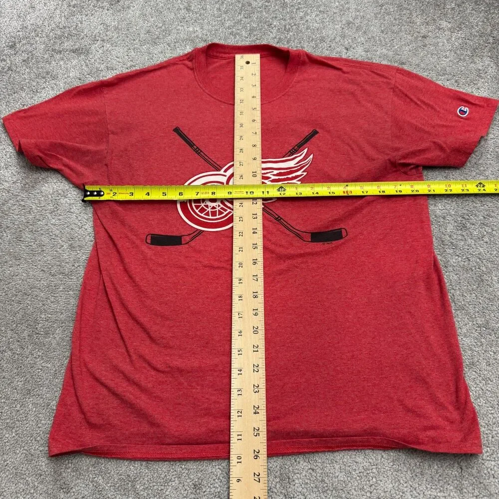Champion Detroit Red Wings NHL Hockey Graphic T-Shirt Mens Large Red Crew Tee - Picture 6 of 11